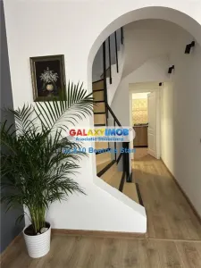 Casa cocheta ideala pentru resedinta de familie MOSILOR / OBOR - foto 1
