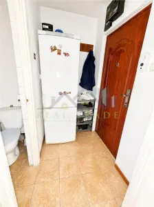 Garsoniera cu balcon, mobilata,  etajul 2 zona Craiter - foto 4