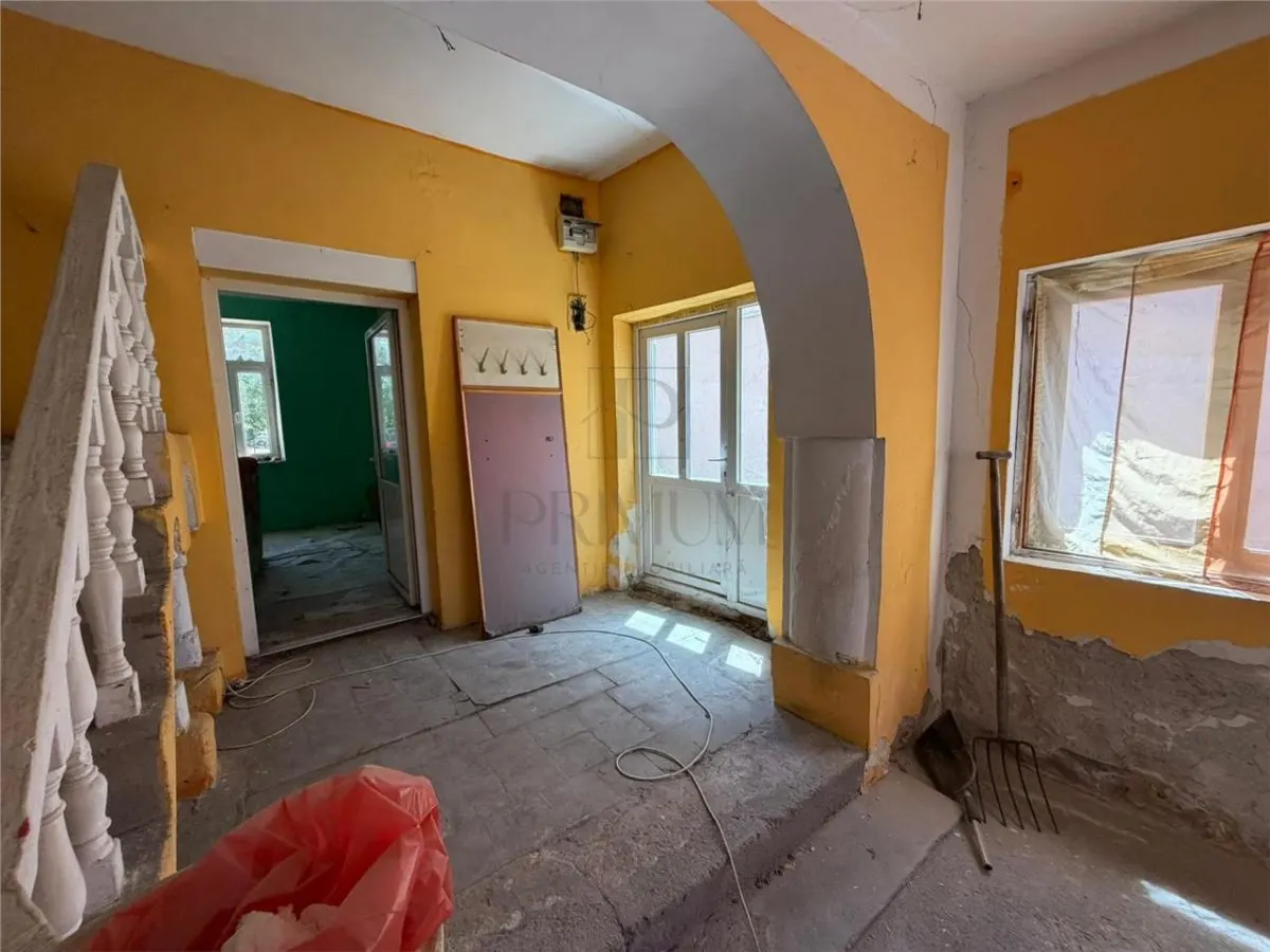 BRAYTIM - CASA CU CURTE - 7 CAMERE - BALCON - CURTE SPATIOASA - foto 9