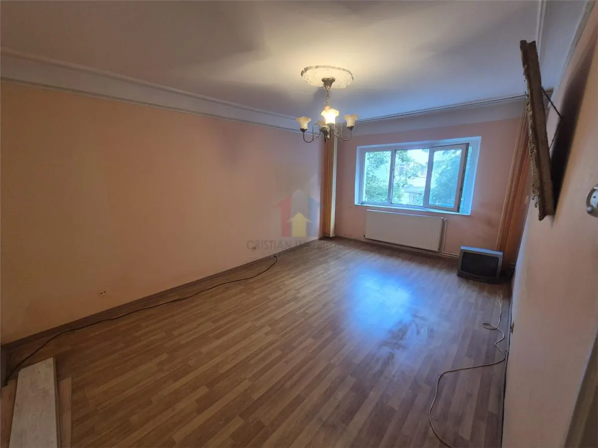Super Pret- Etaj 1!2 cam conf 1 decomandat, Calarasi 4, - foto 2