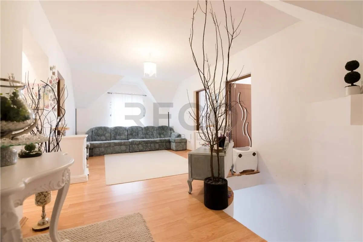 RECO Vila 5 camere, zona Grigorescu, curte mare si garaj - foto 2