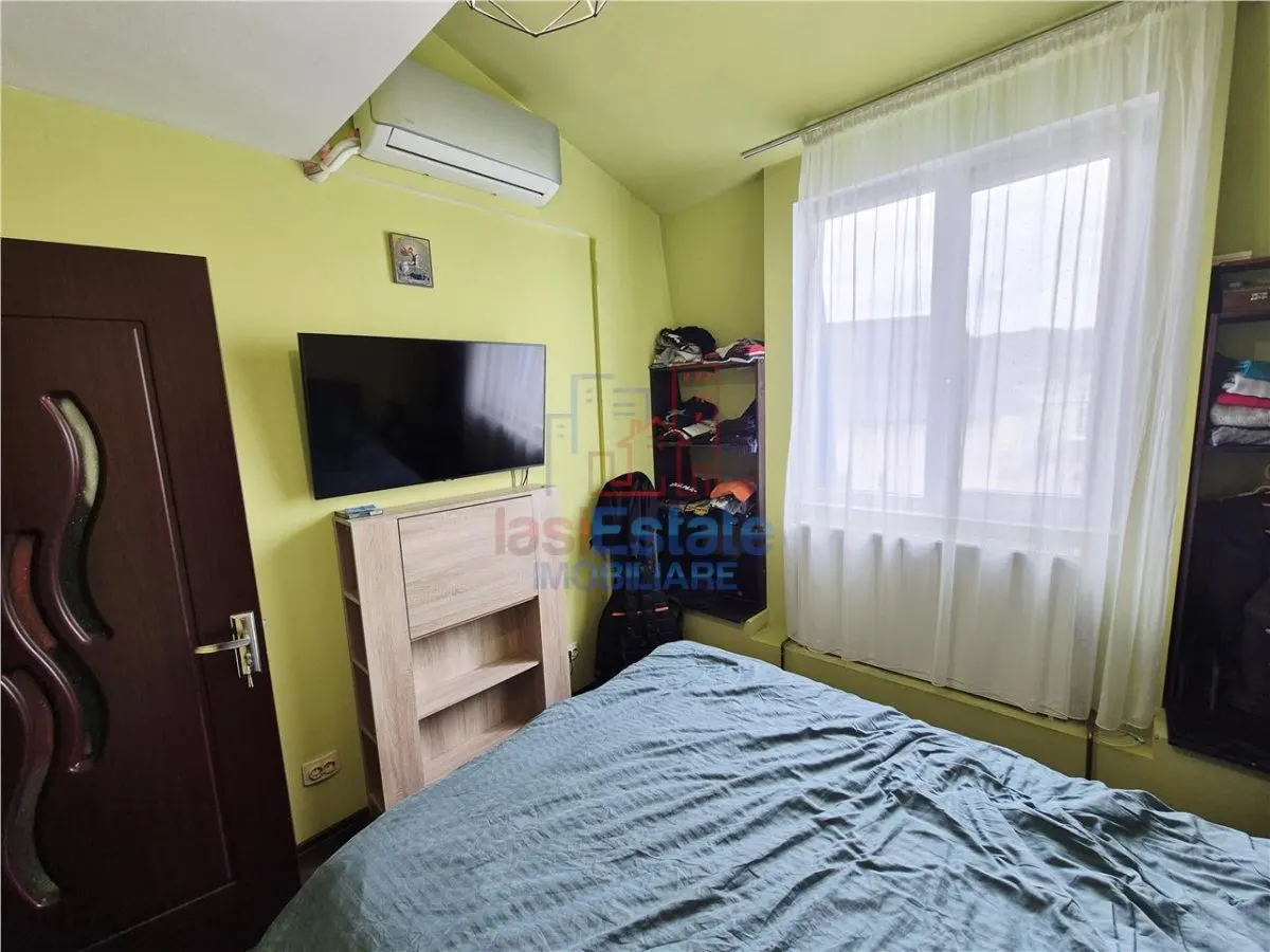 Apartament de vanzare cu 3 camere in Alexandru cel Bun - foto 4