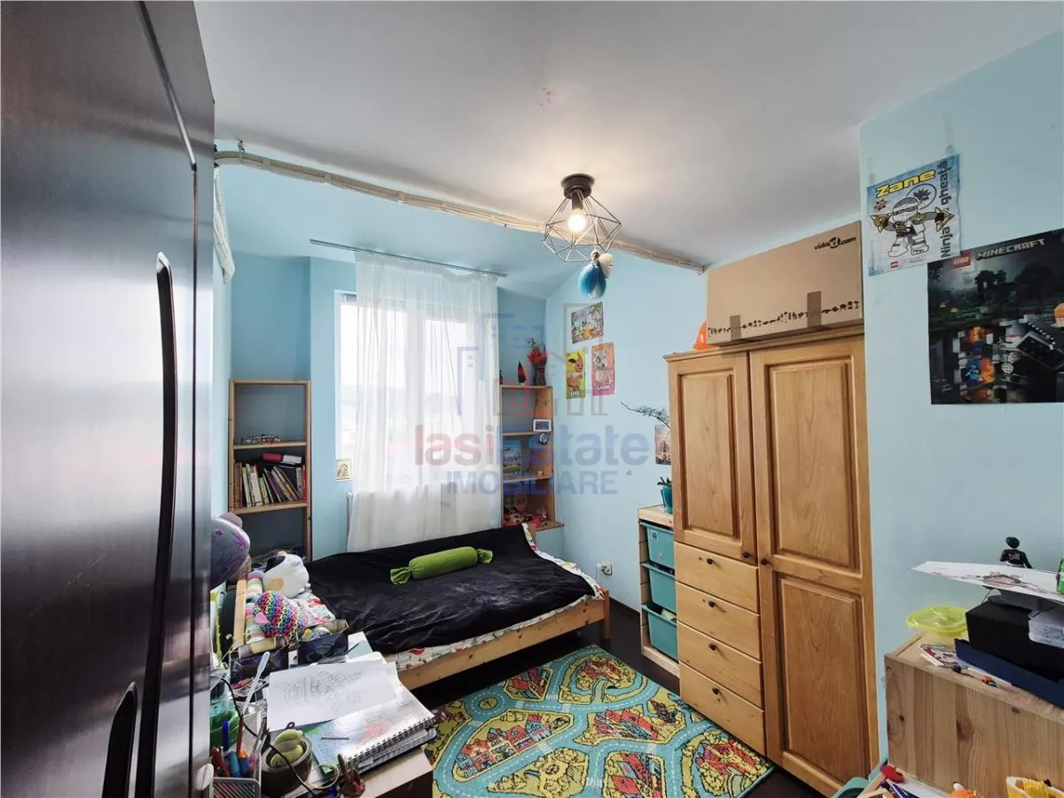 Apartament de vanzare cu 3 camere in Alexandru cel Bun - foto 5