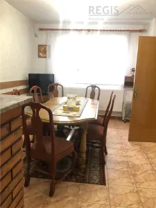 Casa individuala 5 Camere cu parcare doar pentru familii - foto 2