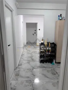 Apartament 3 camere | Decomandat, 72 mp - Zona Dambovita - foto 3