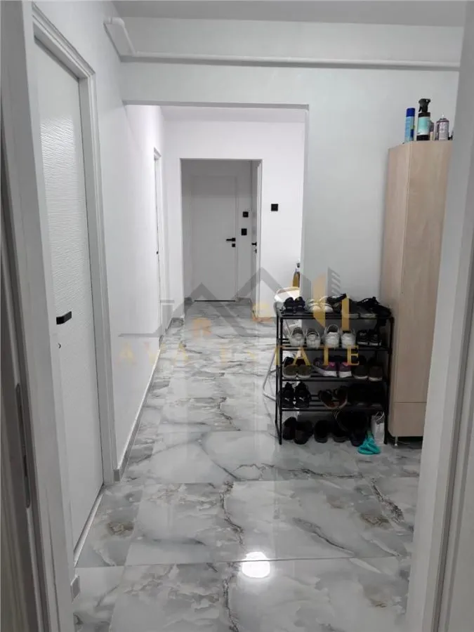 Apartament 3 camere | Decomandat, 72 mp - Zona Dambovita - foto 3