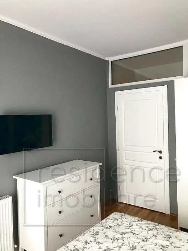 Garaj! Apartament 2 camere decomandate, Semicentrala, strada Traian - foto 3