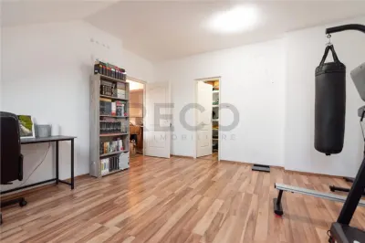 RECO Apartament cu 3 Camere  , Paleu - foto 9