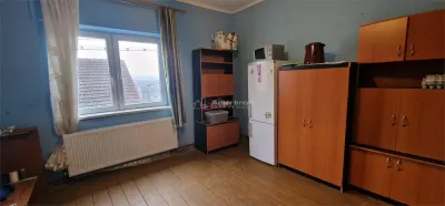 Resita Casa la Pret de Apartament,Parter, Etj 1 si Pod, Zona Muncitoresc - foto 9