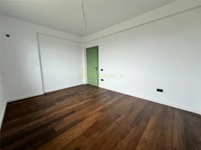 Casa parter- 3 camere- pod - beci - foto 12