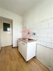 Apartament 2 Camere Semidecomandat, Etaj Intermediar, Tomis Nord Ciresica - foto 7