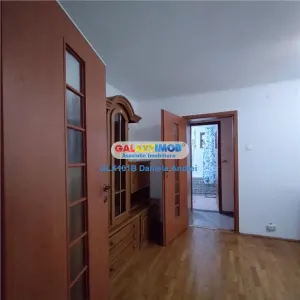 DE INCHIRIAT - APARTAMENT 2 CAMERE Zona Lacul Tei 400 euro - foto 8