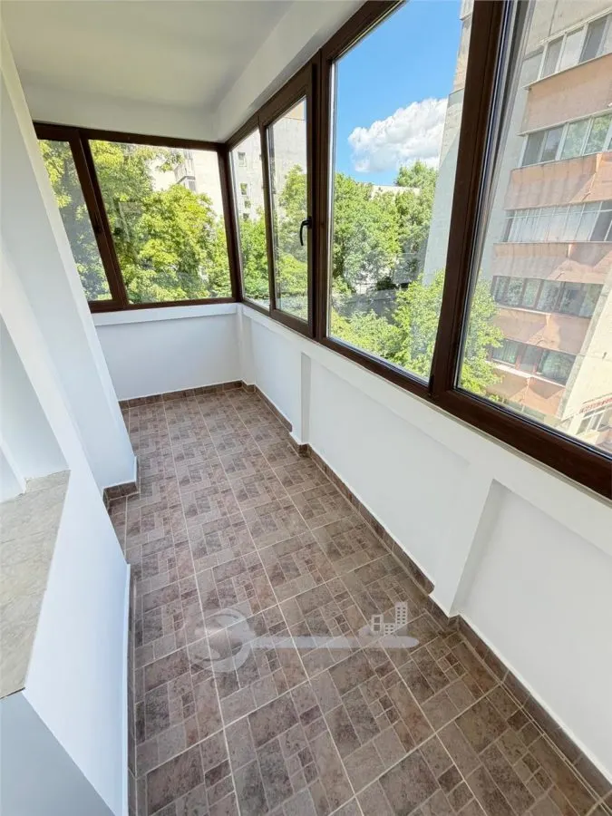 Apartament 3 camere, 75 mp, 2 băi, 2 balcoane, CT, 3 AC, boxă 9 mp și 2 locuri de parcare â€“ Nicolina - foto 8