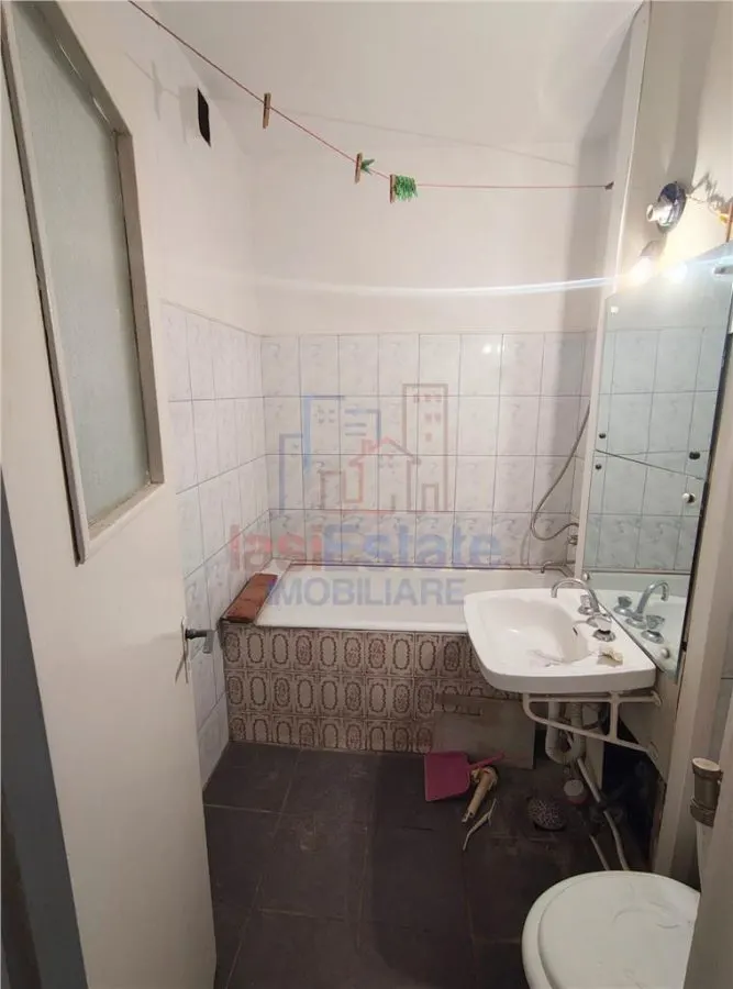 Zona Podu Ros Apartament 2 camere Decomandat - foto 9
