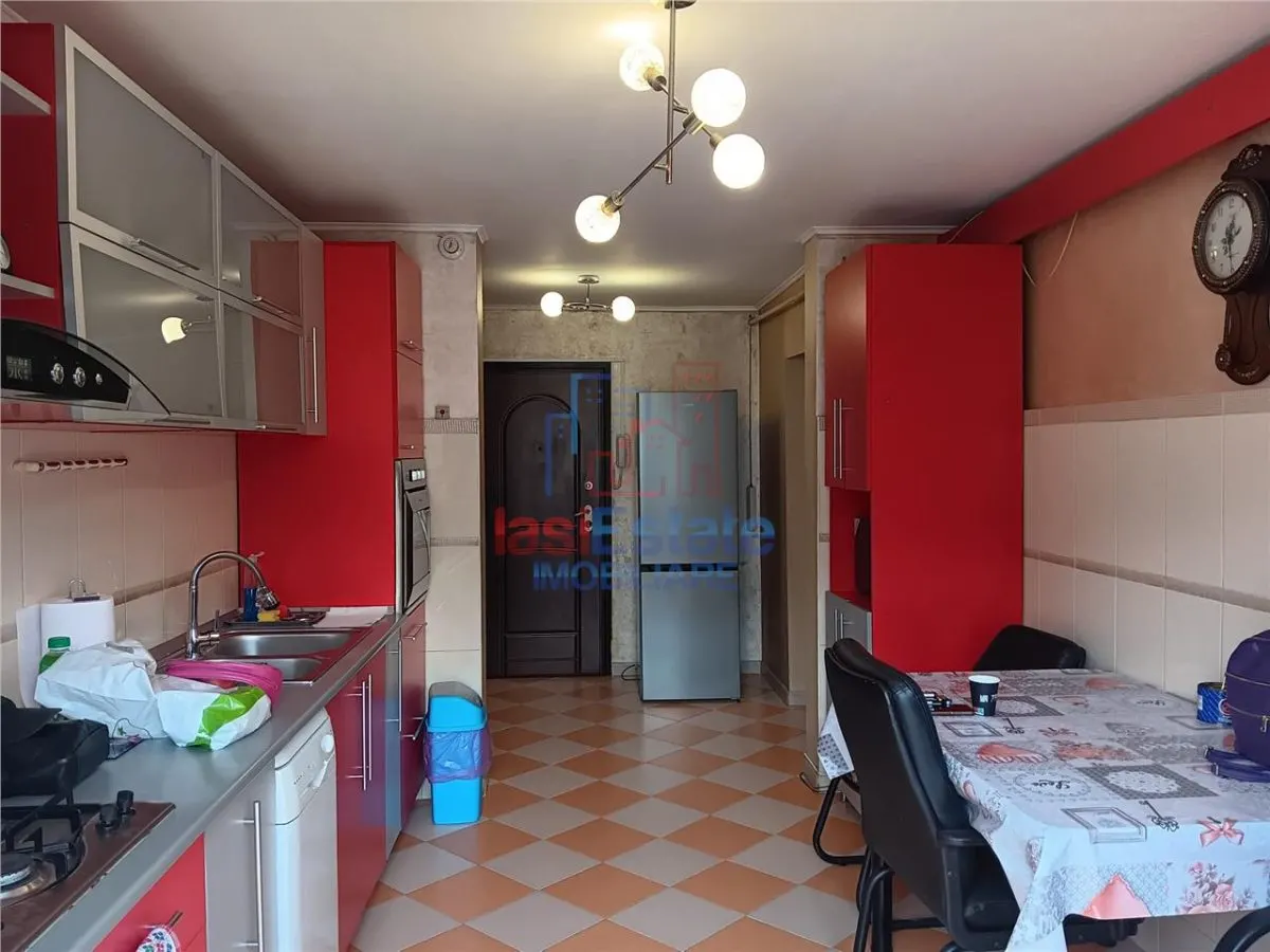 Zona Bd Poitiers Etajul 1 - Apartament 3 camere model mare - foto 2