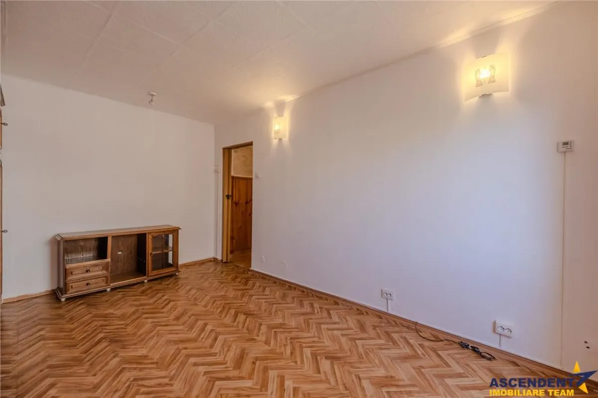 Apartament decomandat, 2 camere, insorit, balcon, loc parcare, 2 boxe. Astra, Brasov. - foto 11