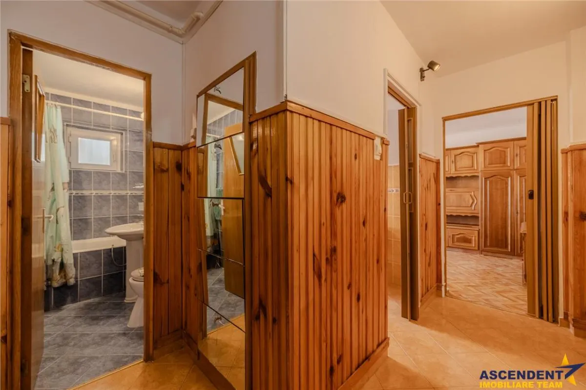 Apartament decomandat, 2 camere, insorit, balcon, loc parcare, 2 boxe. Astra, Brasov. - foto 4
