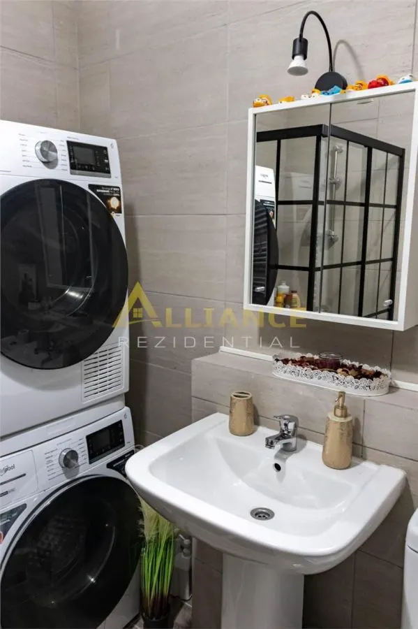 2 CAMERE CARTIER SOLAR - MOBILAT UTILAT - 90.000eur - foto 10