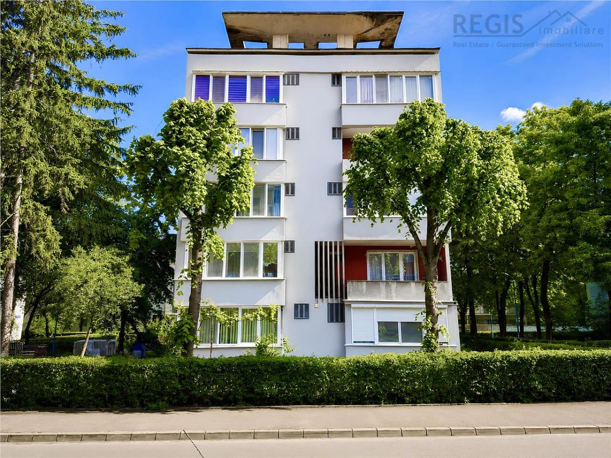 Apartament spatios cu 2 camere si 2 balcoane zona Tractorul - foto 11