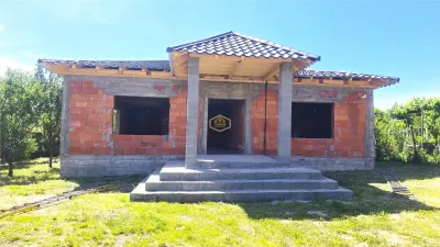 VIDEO | Casa Noua cu 4 camere - Teren imprejmuit 1.420 mÂ² | Viile Satu Mare - foto 2
