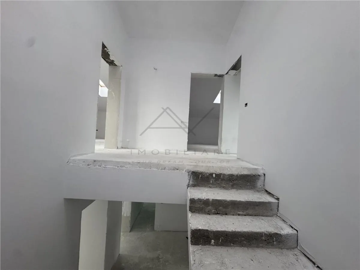 VILA DE VANZARE LA CHEIE TOATE UTILITATILE -CIOROGARLA DARVARI - foto 17