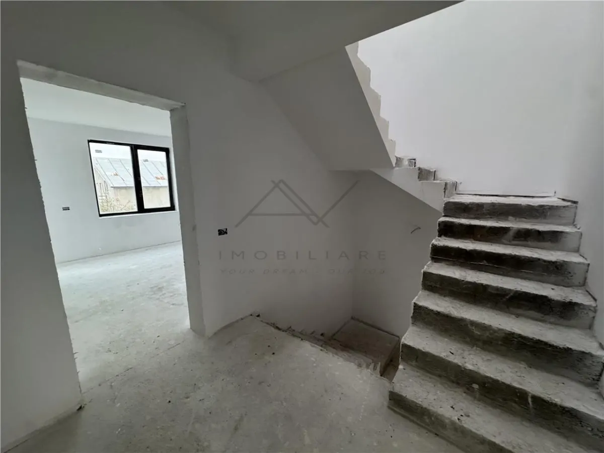 VILA DE VANZARE LA CHEIE TOATE UTILITATILE -CIOROGARLA DARVARI - foto 5