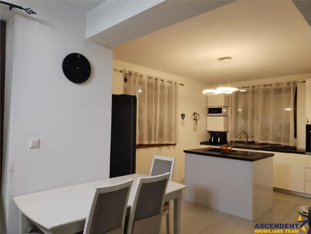 Casa individuala cu etaj, gradina, terasa,  Sanpetru, Brasov - foto 3