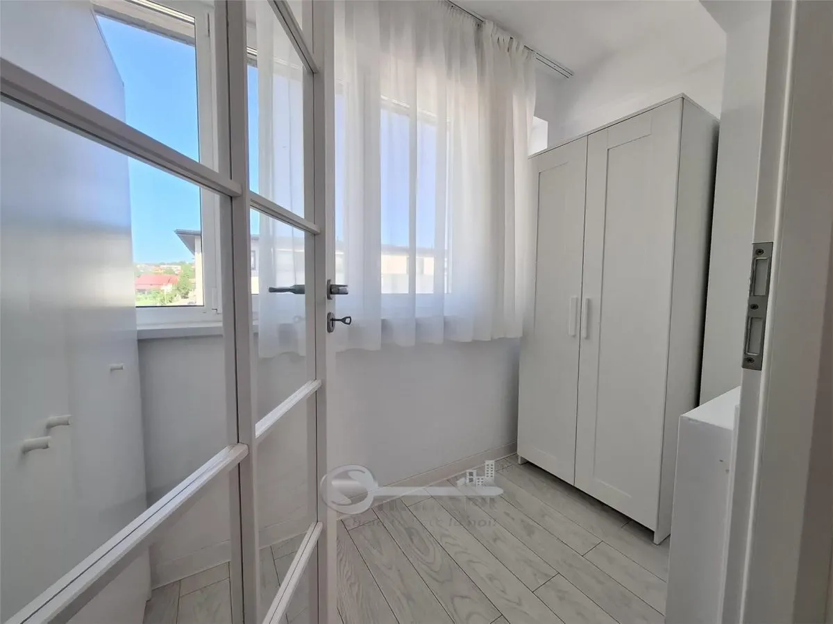 Liber, mobilat, de vanzare apartament 2 camere, Cug Pepiniera - foto 4