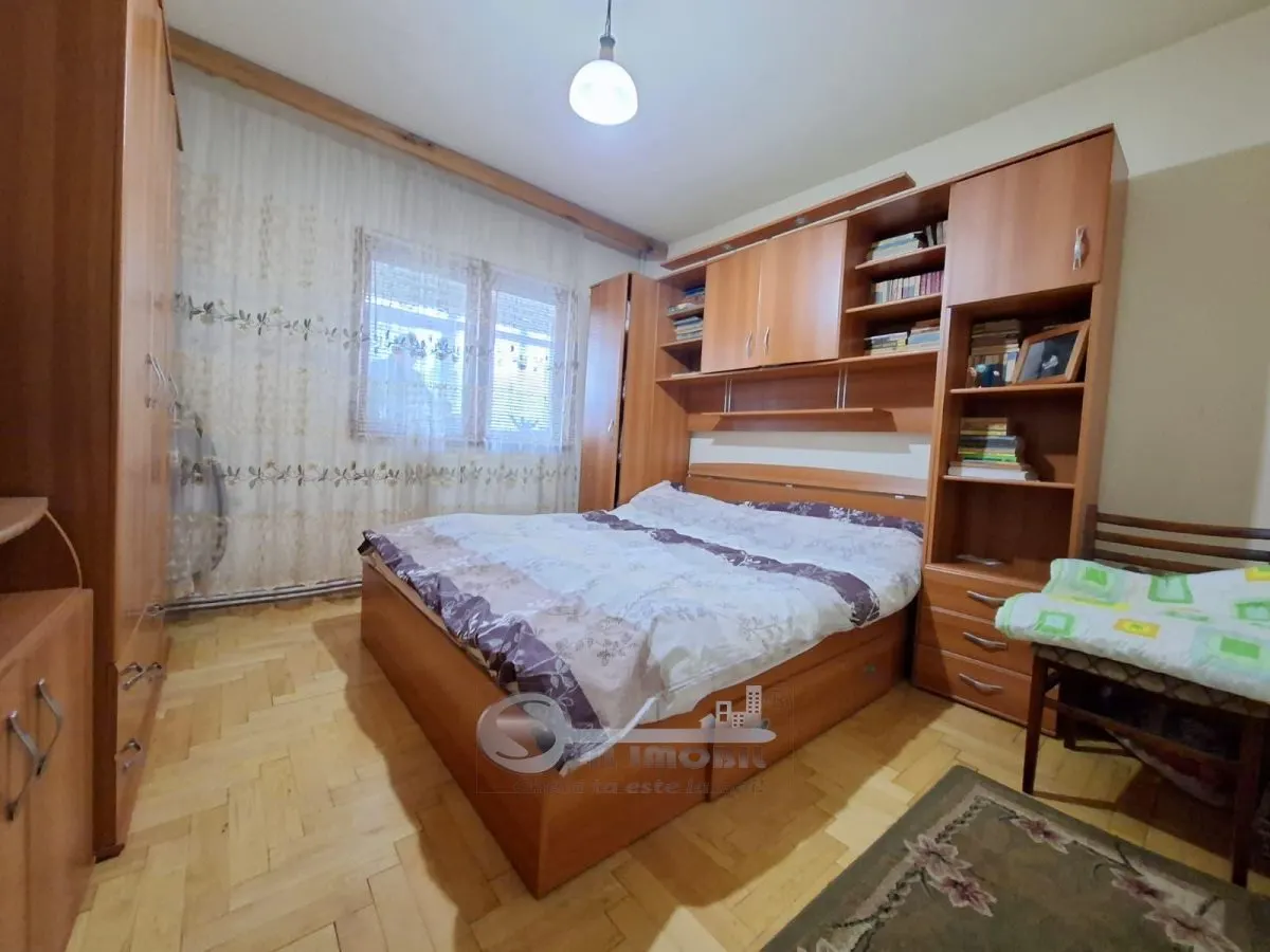 Liber, apartament 3 camere, Nicolina 2, baie cu geam, 60 mp utili - foto 5