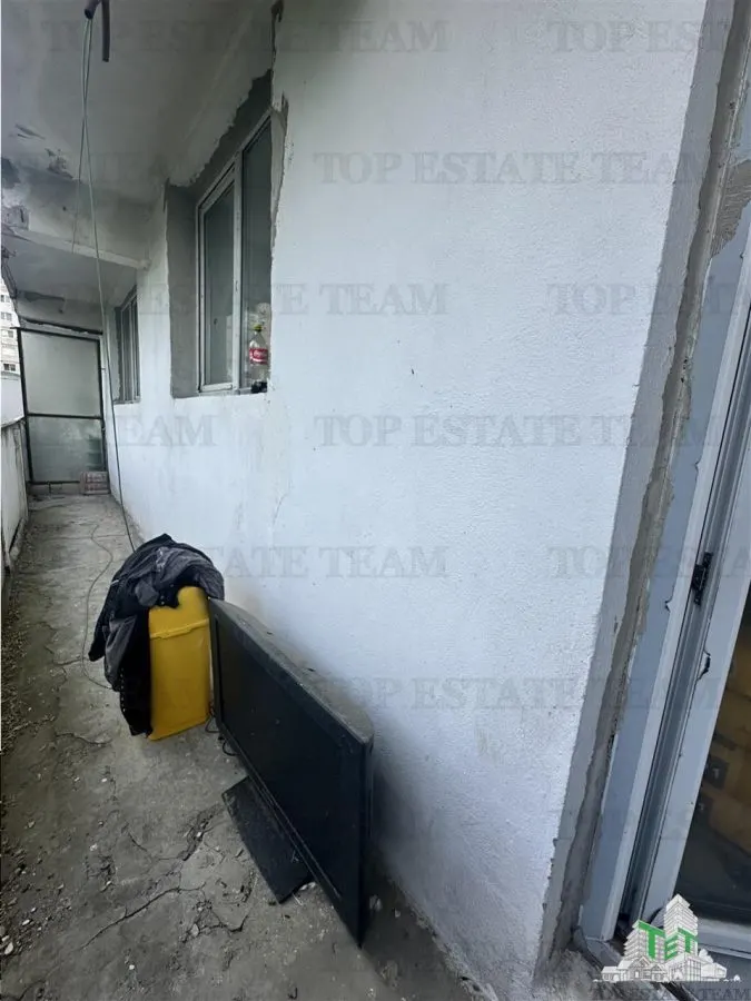 Apartament de 3 camere, decomandat,  renovat complet ,Drumul Taberei, 4 minute de metroul RÃ¢ul Doamnei - foto 2