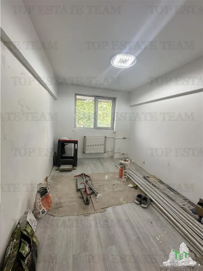 Apartament de 3 camere, decomandat,  renovat complet ,Drumul Taberei, 4 minute de metroul RÃ¢ul Doamnei - foto 8