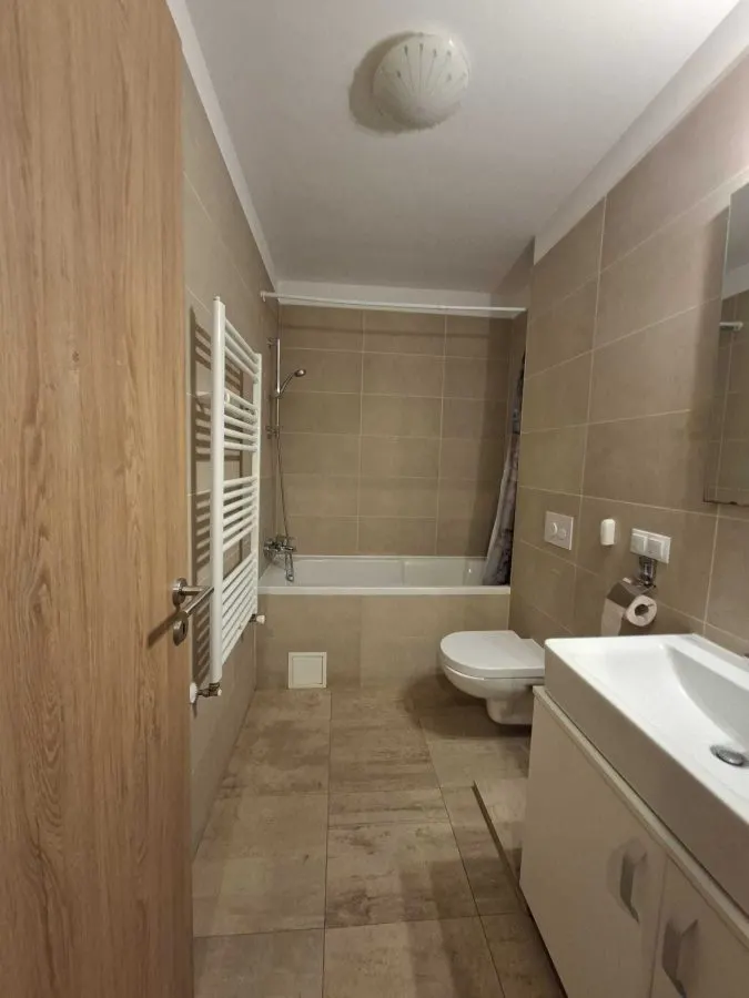 Apartament 2 camere, Kasper Coresi, decomandat,loc de parcare - foto 11