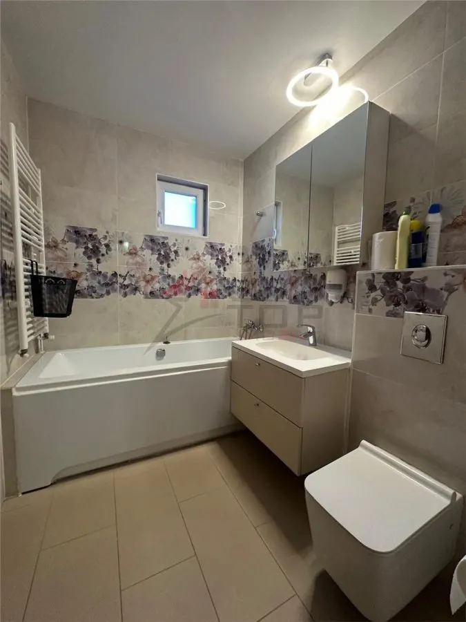 Inchiriere Apartament cu 3 camere Decomandat Palas Mall - foto 4