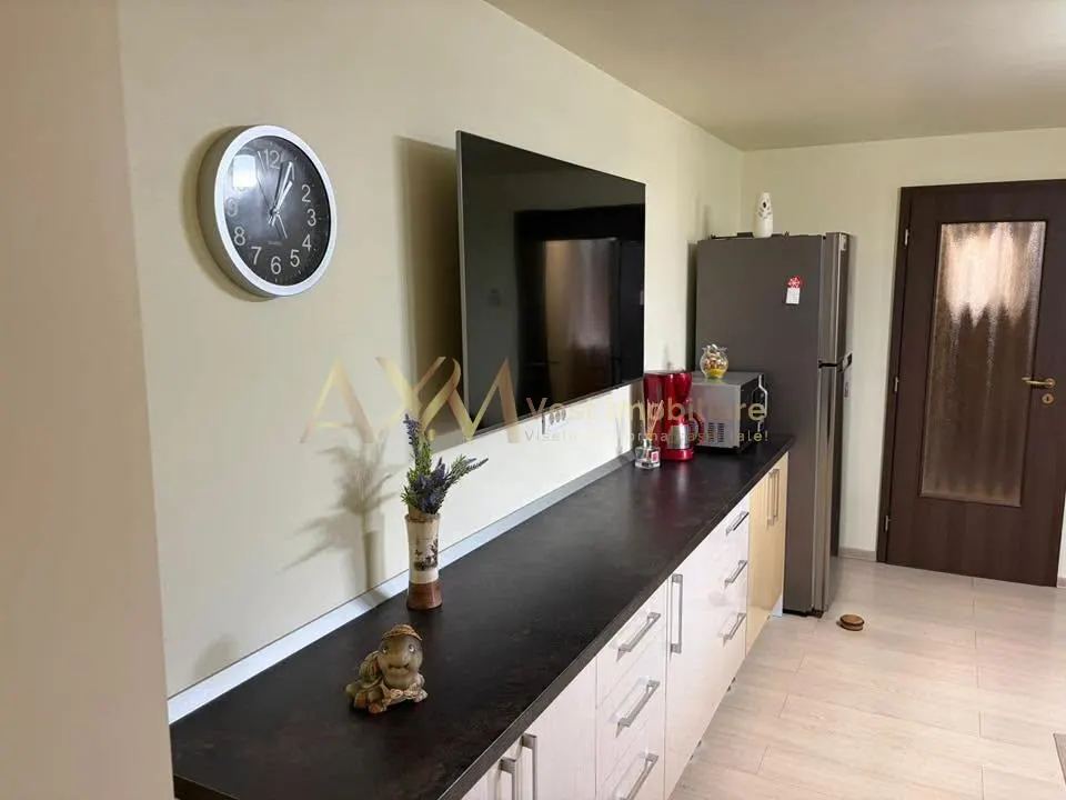 Inchiriere apartament 3 camere - foto 1