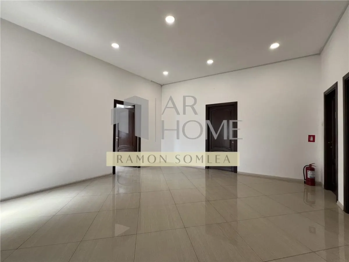 Spatiu comercial 5 camere, loc de parcare, ultracentral, Ploiesti - foto 2
