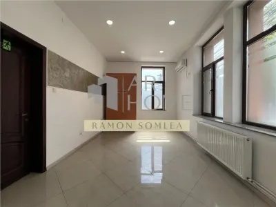 Spatiu comercial 5 camere, loc de parcare, ultracentral, Ploiesti - foto 12