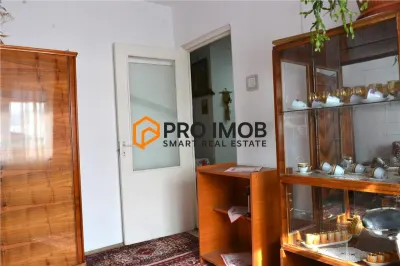 Apartament 3 camere cf 2 decomandat zona Centru - foto 5
