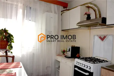 Apartament 3 camere cf 2 decomandat zona Centru - foto 6