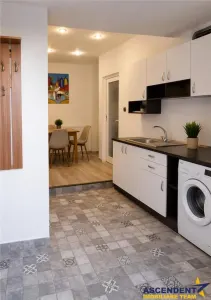 Garsoniera la casa, mobilata, 38mp, camara, boxa pivnita, cu teren 20mp, Centrul Istoric, Brasov - foto 5