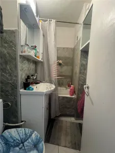 Apartament 3 camere in Rogerius la etajul 1 - foto 11