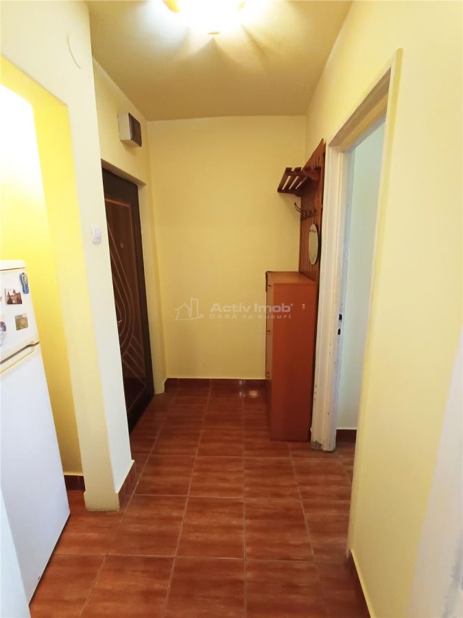 Apartament 2 cam. in Moldova Noua - foto 3