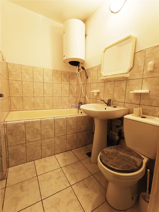 Apartament 2 cam. in Moldova Noua - foto 8