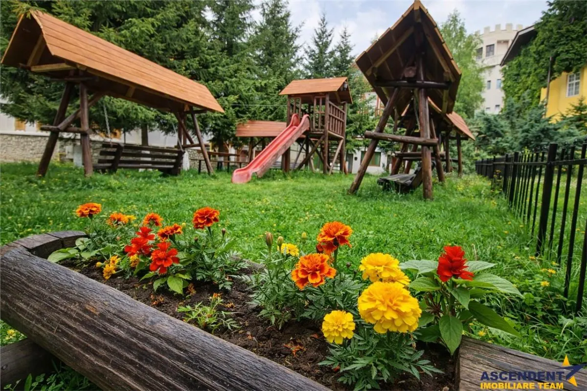 In ambientul statiunii Poiana Brasov,etaj1, 2bai,terasa la 360 grade,parcare asigurata - foto 8