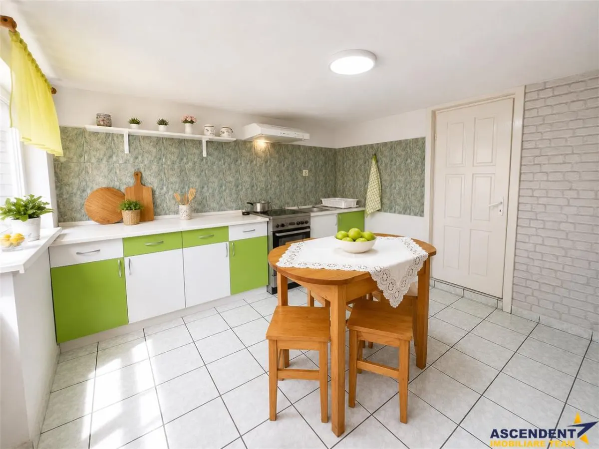 Casa primitoare in decor valoros, rodnic teren de 850mp, Ilieni, Covasna: FILM! - foto 3