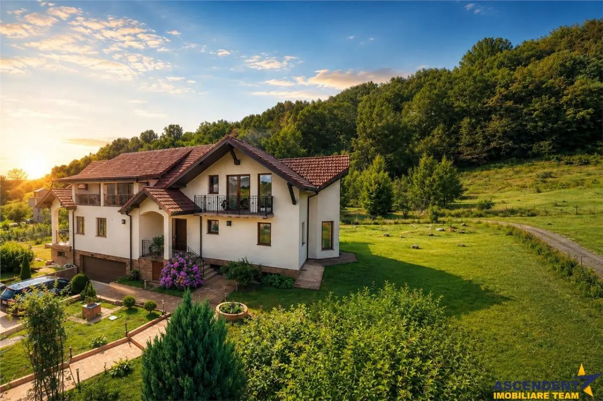 FILM! Resedinta nobiliara, in inima coltului verde al Vaii Nandrului: Pestisu Mic. - foto 1