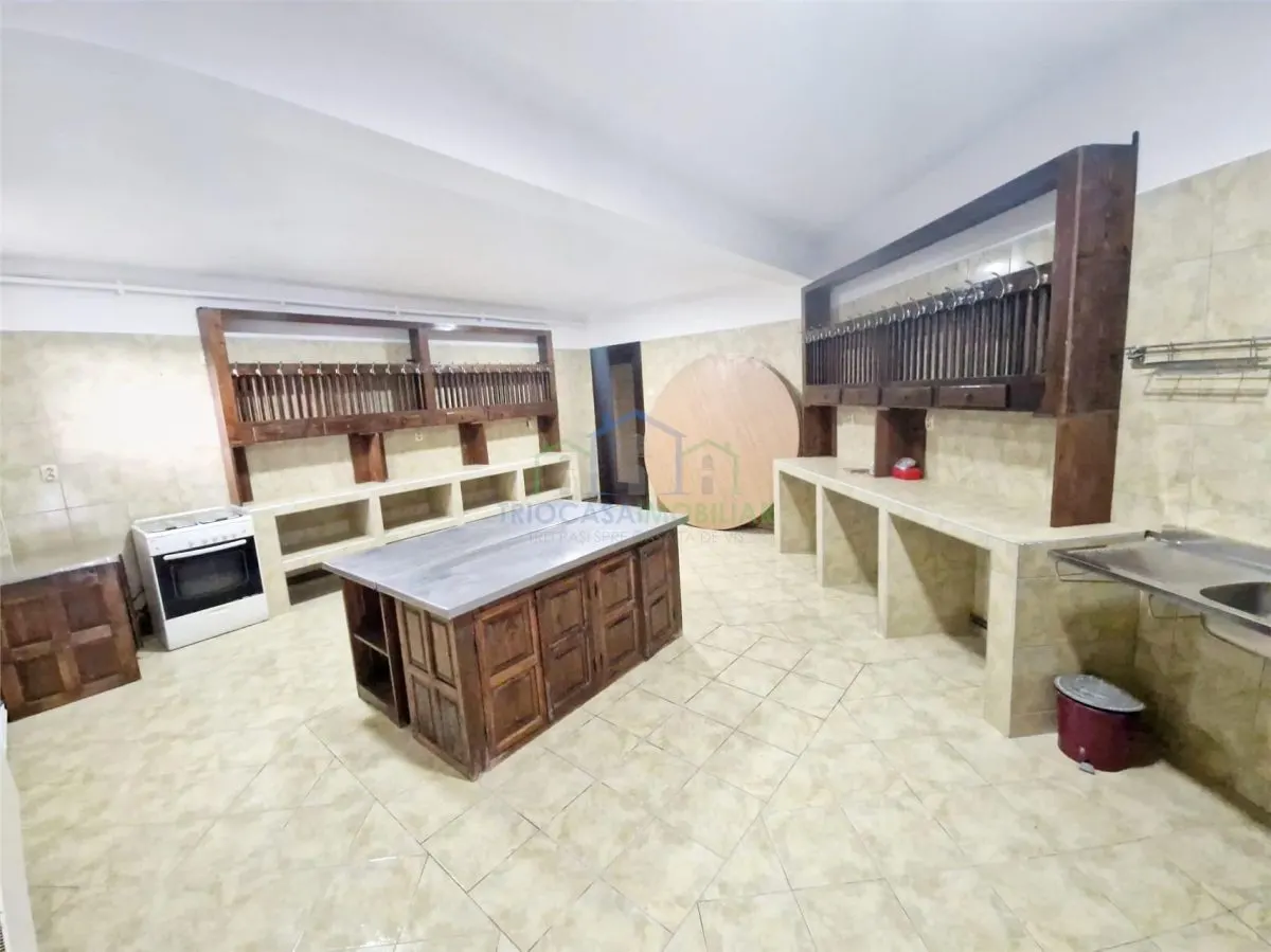 PENSIUNE ESELNITA 16 CAMERE , TEREN 1448 MP - foto 10