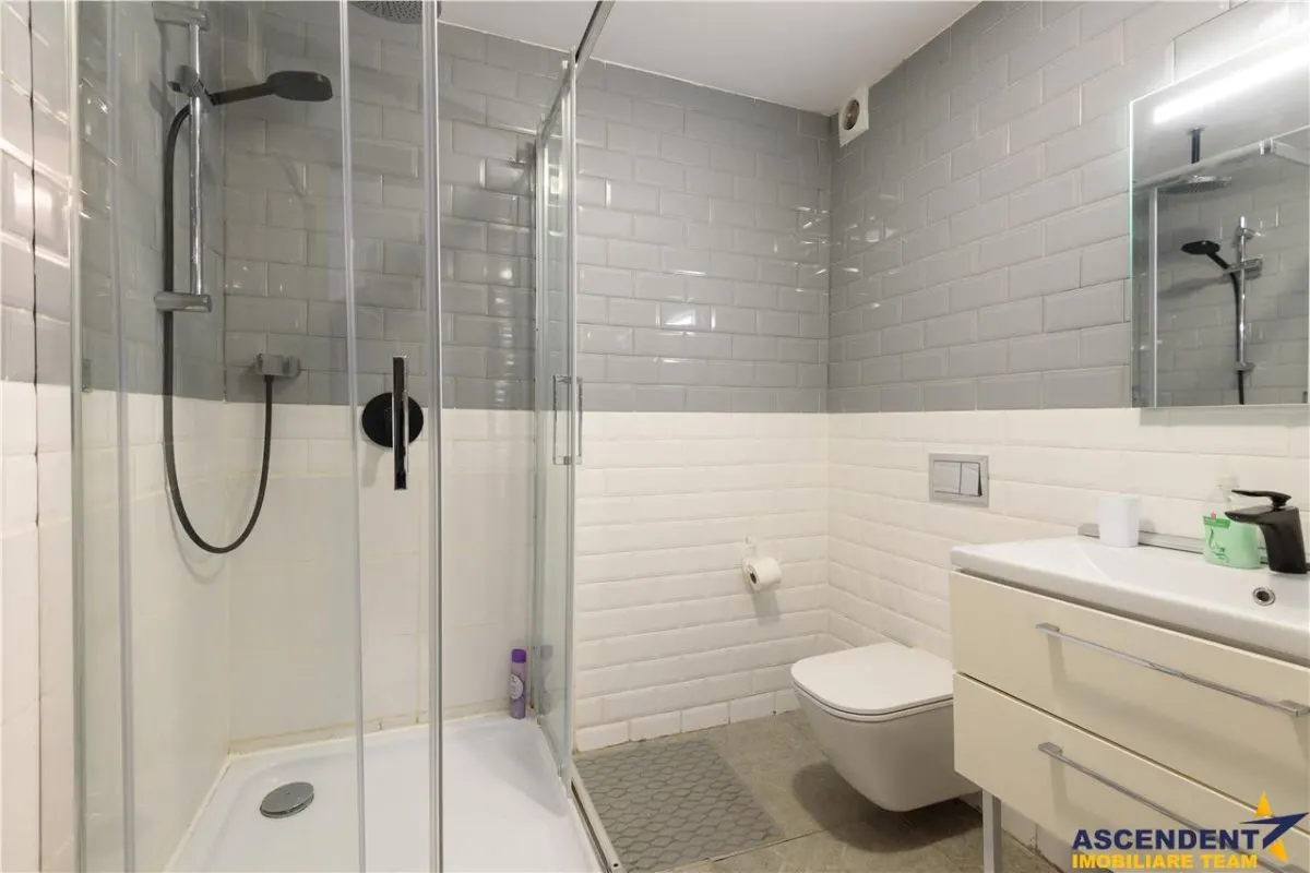 Apartament extins, trei unitati locative cu baie proprie, central, Brasov - foto 11