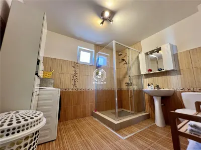 Vila cu 5 camere si 500mp de teren, de vanzare in Horpaz - foto 8