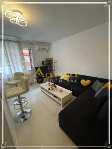 {Metrou Aparatorii Patriei } Apartament 2 camere - foto 1