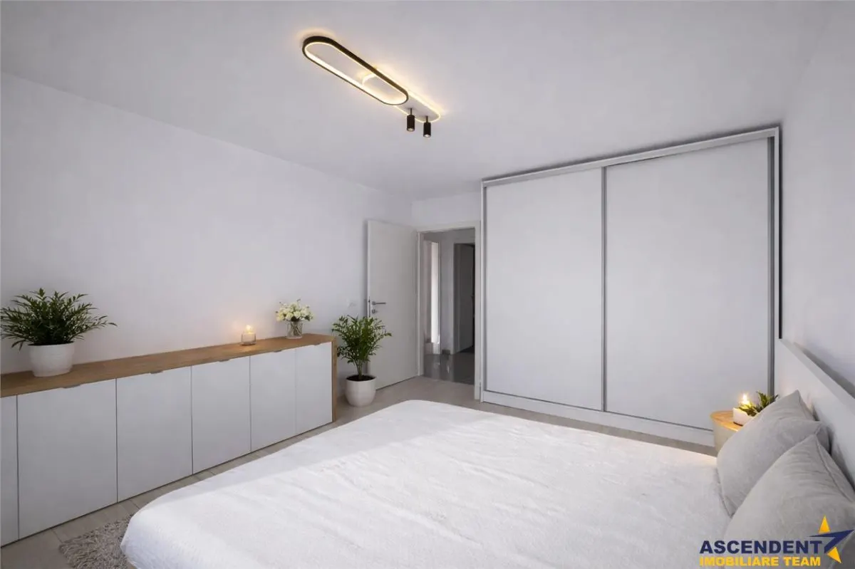 Decomandat, 3 camere, 2 bai, loc de parcare, Casa Nobel, Brasov. - foto 5